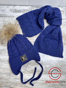 Детская вязанная шапка с шарфом