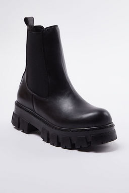 Trendyolmilla Shoes Siyah Lastikli T?rt?kl? Duz Kal?n Taban Chealsea Kad?n Bot TAKAW25BO00020 фото 4