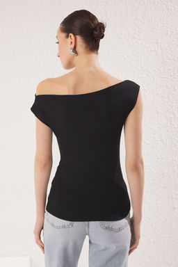 Trendyolmilla Ekru Kay?k Yaka Fitted Viskoz/Yumusak Kumasl? Esnek Orme Bluz TWOSS24BZ00090 фото 5