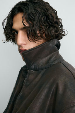 EMBOSSED FAUX LEATHER BOMBER JACKET FORD - Zara фото 14