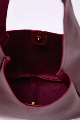 Bordo Yavrulu Oval Kad?n Orta Boy Omuz Canta TAKAW25OC00007