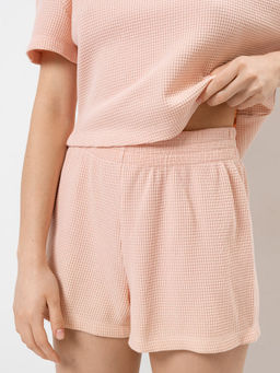 Комплект женский (футболка, шорты) в нежно-розовом оттенке с декором - Mark formelle фото 5