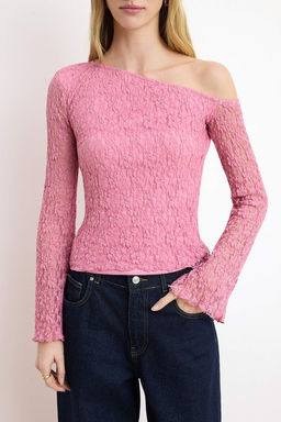 Gul Kurusu Ekru Dantel Asimetrik Yaka Fitted/Vucuda Oturan Orme Bluz TWOAW26BZ00036