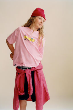 CAMISETA ESTAMPADO LOGO / Rosa