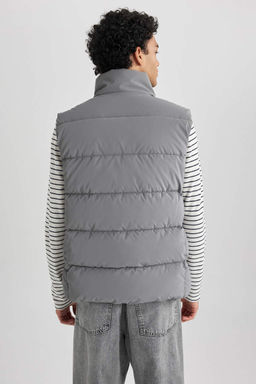 Жилет-пуховик Slim Fit с воротником-стойкой и подкладкой - Defacto фото 8