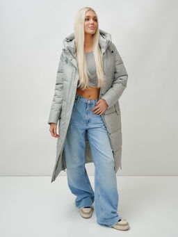 Пальто утепленное стеганное зимнее с капюшоном женское зеленого цвета 9608Z