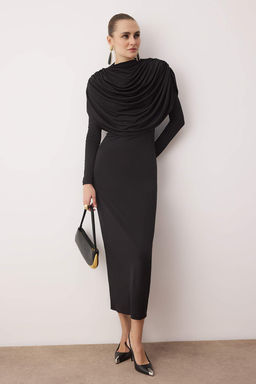 Siyah Yaka Detayl? Orme S?k/Gece Elbisesi