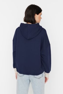Lacivert Kal?n Ici Polarl? Triko Bant Detayl? Kapusonlu Orme Sweatshirt TWOAW22SW1806