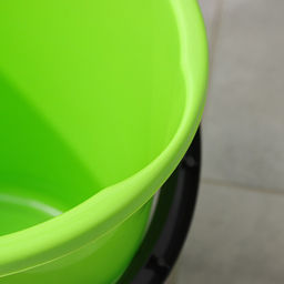 Ведро с крышкой и сливом, 10 л, d=32 см, h=26 см, МИКС