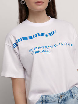 CONTE Свободная футболка из хлопка с рисунком Love and kindness LD 2211 white