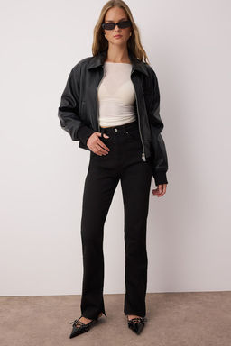 TRENDYOLMILLA Siyah Y?rtmacl? Yuksek Bel Flare Jeans TWOAW22JE0382