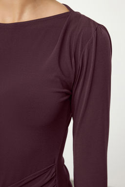 TRENDYOLMILLA Siyah Aksesuar Detayl? Fitted/Vucuda Otura Maxi Esnek Orme Elbise TWOAW25EL00462