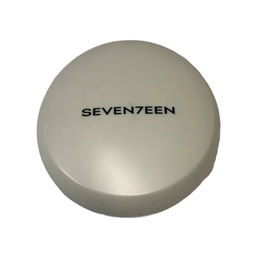 Пудра для лица компактная шелковая Natural Silky Compact Powder, 03 карамель