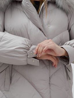 Полупальто женское зимние с мехом песец люкс класса серого цвета 6227Sr - Mtforce фото 12