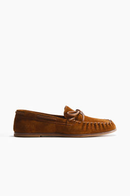 Mocasines en serraje afelpado