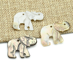 Подвеска Слон из перламутра 30*22мм