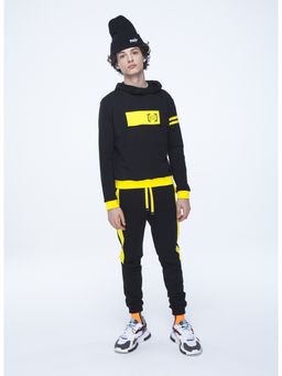 Костюм спортивный