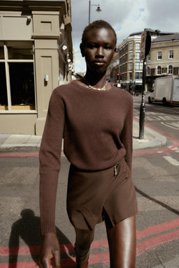 ASYMMETRIC SKORT WITH APPLIQUE - Zara фото 4