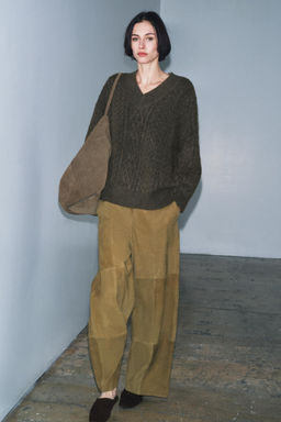 OVERSIZED CABLE KNIT JUMPER
