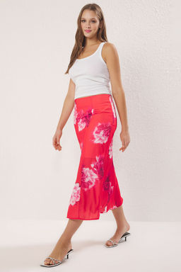 K?rm?z? Buyuk Cicek Desenli Maxi Boy Dokuma Etek TWOSS23ET00124