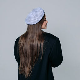 Берет в клетку, голубой, р-р 56 см