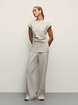 Топ со спущенным плечом и сборками / Zarina  фото 7