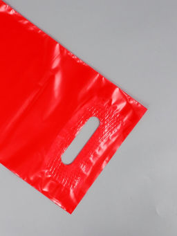 Цена за 50 шт. Пакет полиэтиленовый с вырубной ручкой, Красный 20х30 см, 60 мкм
