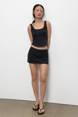 TOP RIB TIRANTES / Negro