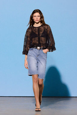 Limited Edition Mavi Y_ksek Bel Denim Bermuda TWOSS26SR00061