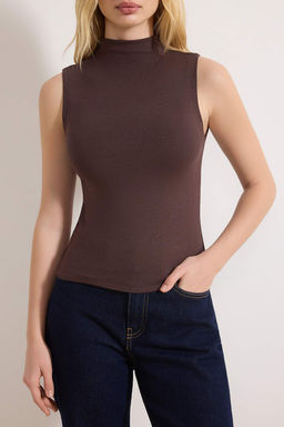 Kahverengi Dik Yaka S?f?r Kol Super Esnek Regular Boy Orme Bluz TWOSS25BZ00200