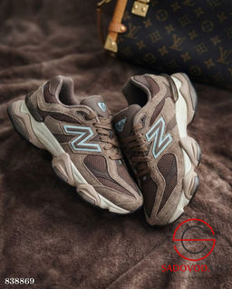 Кроссовки женские весенние