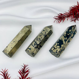 Кристалл из Пирита