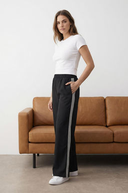 Siyah Yan? Serit Detayl? Beli Lastikli Wide Leg/Genis Paca Pantolon TWOAW26PL00054 - Trendyolmilla фото 5