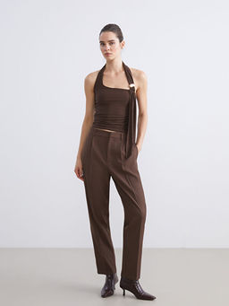 Halter Yaka Toka Detayl? B?zg?l? Bluz