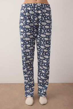 Trendyolmilla Beyaz Pamuklu Galaksi Desenli Sloganl? Uyku Bantl? Orme Pijama Tak?m? THMAW25PT00223 фото 23