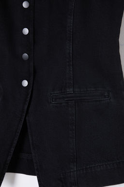 Trendyolmilla Siyah Dikis Detayl? Arkas? Kemer Tokal? Fitted/Vucuda Oturan Denim Yelek TWOSS25YE00022  фото 9