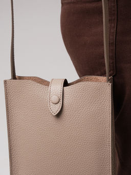 Кожаная сумка кросс-боди Leya DBR 30919 бежевый латте  фото 6