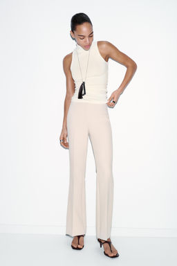 TOP MANGA SISA CUELLO ALTO / Blanco roto