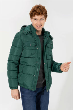 Мужское зеленое пальто