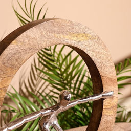 Сувенир интерьерный в деревянном кольце «Момент», 25×8×28 см