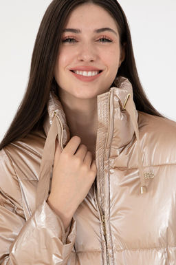 Женское пальто светло-коричневого цвета Неожиданная скидка в корзине