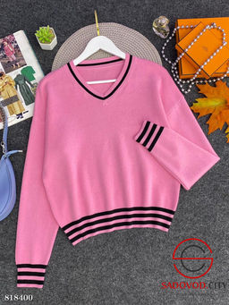 Свитер женский с V-вырезом