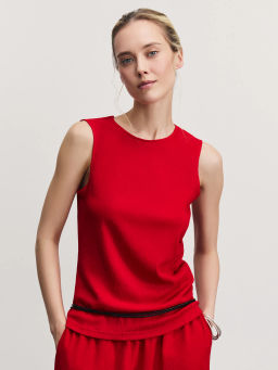 Топ из фактурной ткани с декоративной сборкой / Zarina