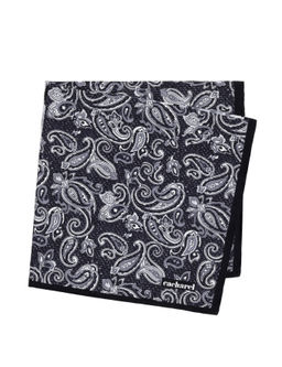 Черный шелковый платок