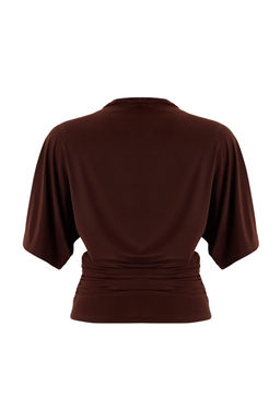 Kahverengi Fitted/Vucuda Oturan Kay?k Yaka Yarasa Kol K?sa Kollu Esnek Orme Bluz TWOSS26BZ00020