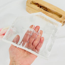 Срез Селенита на подставке - Радуга самоцветов фото 3