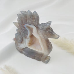 Лиса Кицунэ из Агата с жеодой