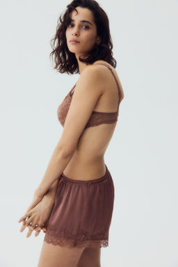 Pantal?n corto de sat?n con ribete de encaje - H&m фото 4