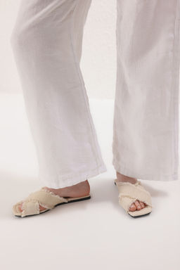 Trendyol Shoes Ekru Puskul Detayl? Denim Capraz Bantl? Kad?n Terlik TAKSS25TE00043 - Trendyolmilla фото 12