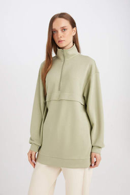 Толстовка-туника с высоким воротником и молнией стандартного кроя